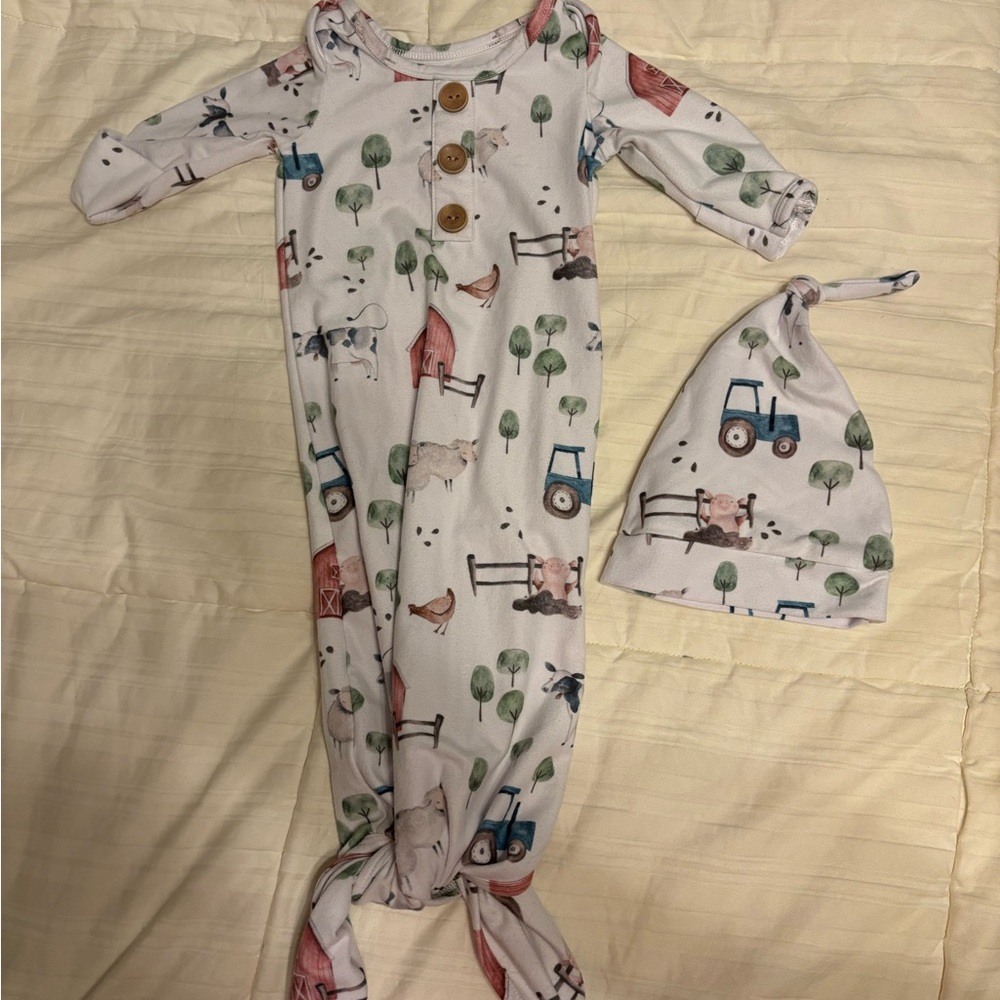 Caden Lane Baby Outfit with Buttons